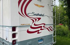 2000 Fleetwood RV Southwind 36T RV rental photo 8