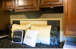 2016 Coachman Mirarda in Tampa Florida