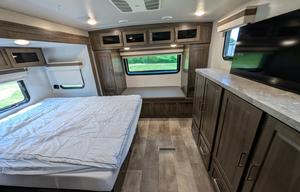 Rockwood Ultra Lite | Modern, Spacious and Cozy