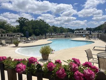 Blue Heron Escape RV Resort