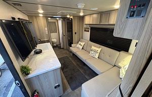 Ranger | Lightweight Camper w/ King Bed
