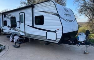 Spacious Clean 29' Jayco Baja Travel Trailer