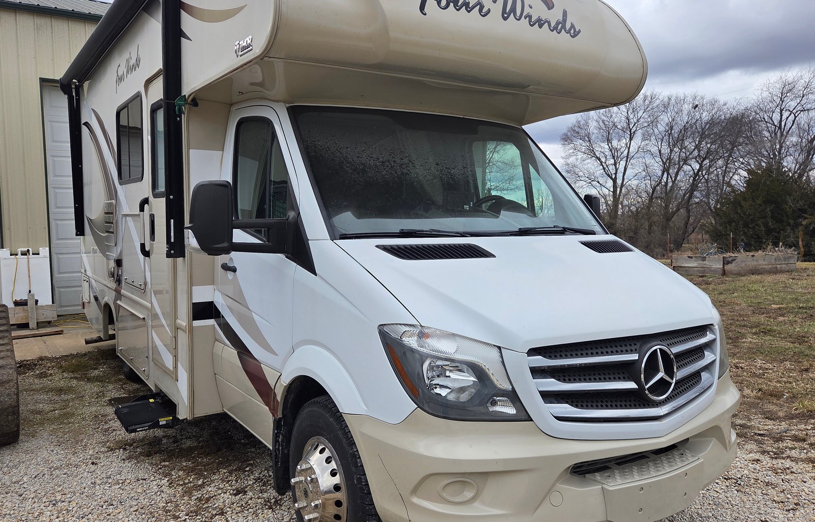 2017 Thor Motor Coach Four Winds Sprinter 24FS