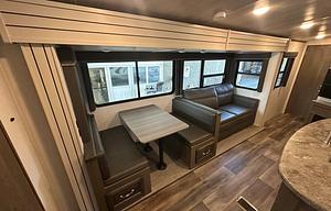 2021 Cougar 31 foot Half Ton friendly rear bunks