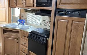 2007 Jayco Eagle 330RLTS RV rental photo 4