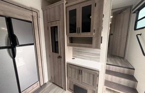 2021 Winnebago Voyager 3134RL RV rental photo 7
