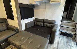 Giant Family RV