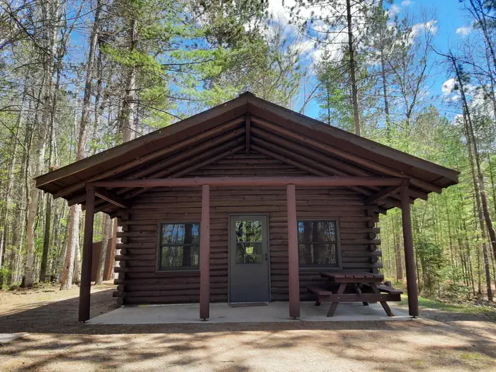 Tom's Lake Cabin