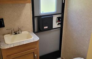 Mojo's 2017 Coachmen Catalina