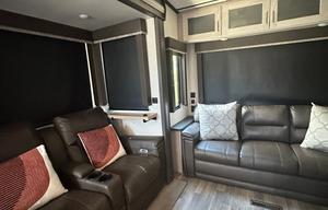 2021 Keystone RV Montana High Country 385BR RV rental photo 14