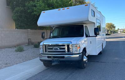 2020 Thor Motor Coach Majestic 23A RV rental photo 3