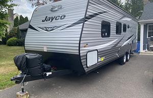 The Jay Bird's Home on the Road