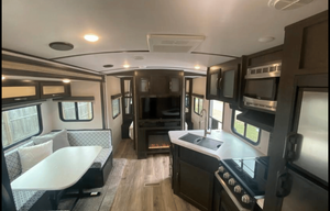 Trailer Swift