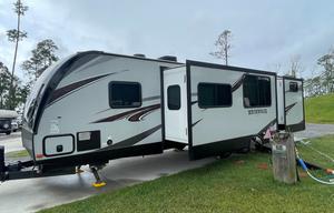 2020 Heartland Wilderness 3250BS RV rental photo 4