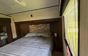 2019 Arctic Wolf 38' Bunkhouse 5th Wheel- sleeps 8