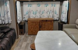 2020 Forest River RV Rockwood Signature Ultra Lite 8329SS RV rental photo 6