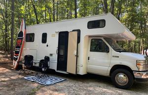 Adventure-Us, Home Away From Home,  Thor Majestic