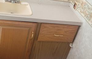 2000 Fleetwood RV Bounder 28T RV rental photo 8