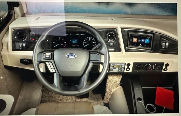 2021 Fleetwood RV Flair 29M RV rental photo 1