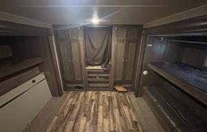 2020 Puma 28RBQS RV rental photo 9