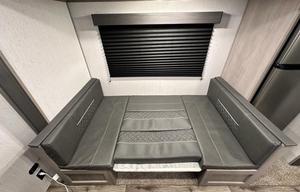 2022 Dutchmen Coleman Lantern - Sleeps 8