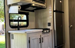 2025 Forest river Aurora light 16BHX RV rental photo 5