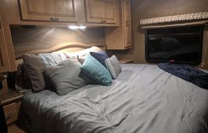 2016 Thor Motor Coach Hurricane 34J