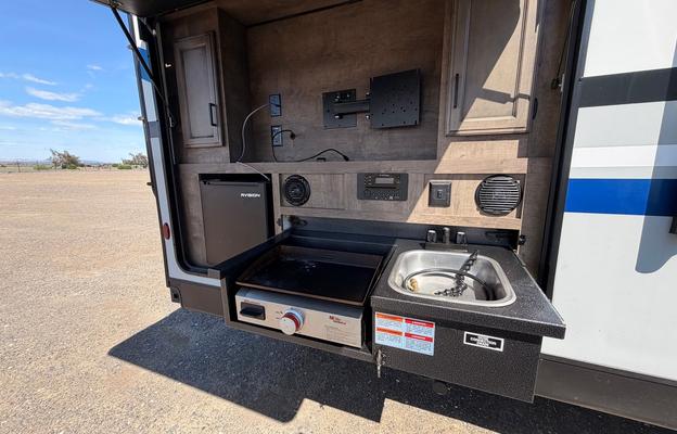 2022 Venture RV SportTrek ST332VBH