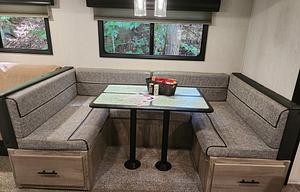 Adventurer - Spacious and Pet-Friendly Getaway
