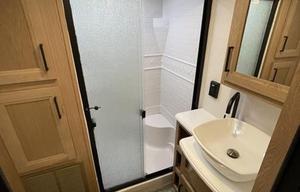 Perfect 5th Wheel with two bedrooms