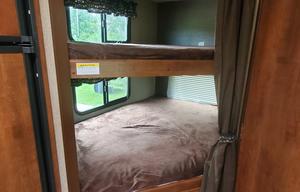 2017 Keystone Passport Ultra Lite 2400 BH