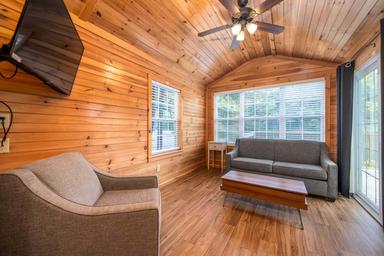 Pine Lake RV Resort & Cottages