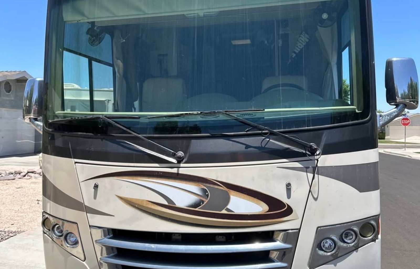 2014 Thor Motor Coach Miramar 34 1