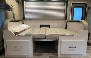 2022 Thor Motor Coach Chateau 27R