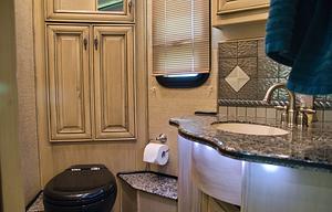 2008 American Coach American Heritage 45B