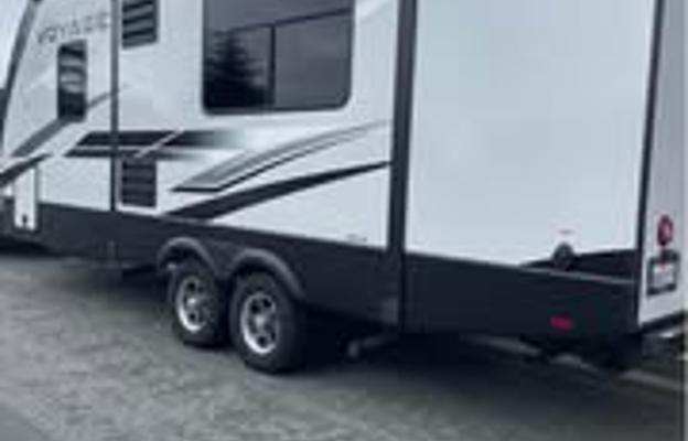 Serenity on Wheels: Spacious Winnebago  for Two