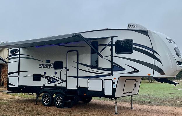 HOME AWAY FROM HOME 2018 Sabre...Will DELIVER & SET UP