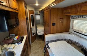 2017 Melbourne 24L RV rental photo 5