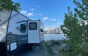2018 Springdale 220BHWE RV rental photo 1
