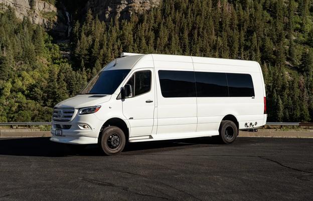 2024 Midwest Mercedes Luxcruiser S5 3500 XD AWD