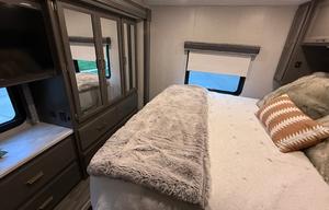 Newer $250K 2024 Thor Motor Coach! HAS EVERYTHING!