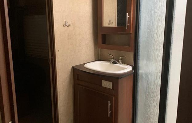 2011 Dutchmen RV Komfort 3130FRL