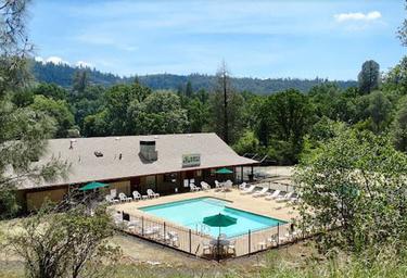 Yosemite Pines RV Resort and Family Lodging