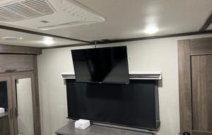 2022 Solitude 378MBS RV rental photo 8