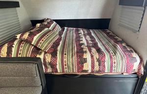 2022 Cherokee Wolf Pup 16BHS RV rental photo 5