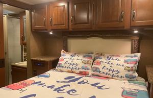 2016 Thor Motor Coach Chateau 31E Bunkhouse