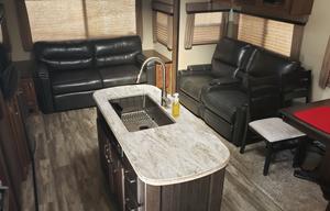 Spacious 2018 Grand Design Reflection Fifth Wheel