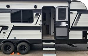 2025  Momentum Toy Hauler | Patio + Generator