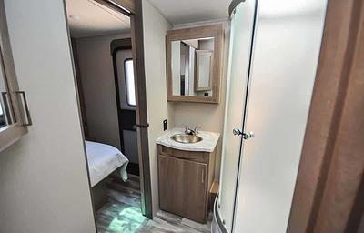 2021 Grand Design Imagine 3250BH RV rental photo 3