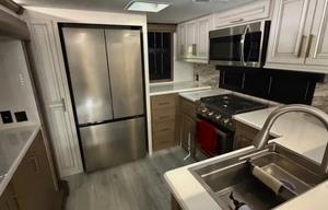 Tavares Luxury Retreat | Montana TAFL3063